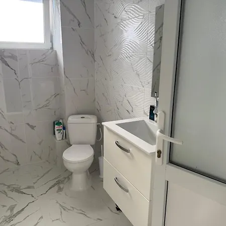 Casawyw 3 Apartment Craiova